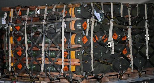  Vũ khí được các nước phương Tây chuyển đến Ukraine. Ảnh: AFP. 