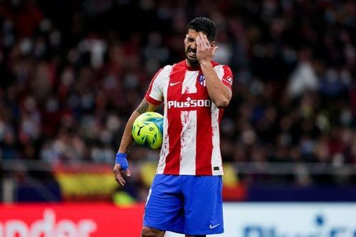 Có cơ hội mở tỷ số cho Atletico ngay ở phút thứ 9 nhưng tiền đạo kỳ cựu người Uruguay lại đá hỏng phạt đền