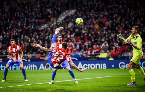 Bàn thắng quyết định được Hermoso ghi đầy ngẫu hứng cho Atletico Madrid ở phút 89