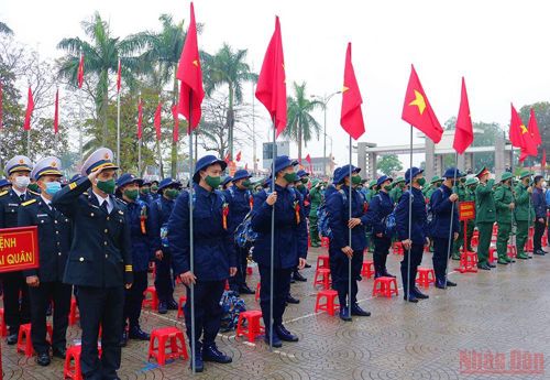 Quang cảnh lễ giao nhận quân tại huyện Lệ Thủy (Quảng Bình). (Ảnh: Hương Giang)