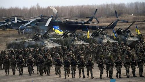 Giới quan sát truyền thông Trung Quốc nhắc nhở: Nhà lãnh đạo Ukraine Volodymyr Zelensky từ chối ủng hộ suy đoán của Washington, vốn tuyên bố ngày 16/2 là ngày xảy ra cuộc xâm lược.