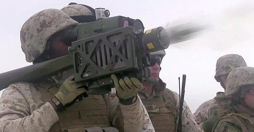 Ngòi nổ cận đích do Raytheon chế tạo sẽ giúp tên lửa kích nổ ngay cả khi không chạm được vào mục tiêu và có thể khiến máy bay bị hư hỏng nặng, thậm chí bị tiêu diệt hoàn toàn.