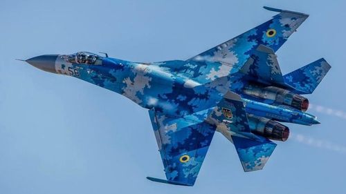 Tuy nhiên sau đó Không quân Ukraine đã rơi vào tình trạng suy tàn, họ chỉ còn vài chục chiếc Su-27 trong biên chế, đồng thời tình trạng kỹ thuật cũng không phải ở mức tốt nhất, nhưng dù sao chúng vẫn đang là "bảo vật" của Không quân Ukraine.