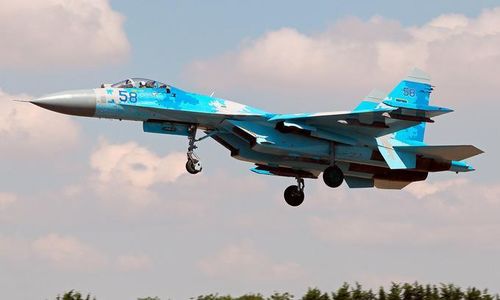 Khoảng cách hiệu suất quá lớn giữa Su-27 và các máy bay chiến đấu tiên tiến của Nga như Su-35 là rõ ràng, nếu xảy ra tình huống không chiến thì ưu thế rõ ràng thuộc về Nga, cả trong tác chiến tầm xa lẫn tầm gần.