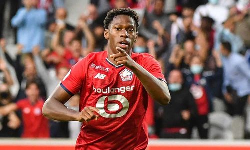 Newcastle tham vọng ký Jonathan David