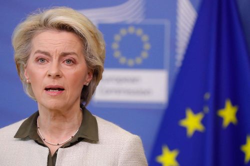  Bà Ursula von der Leyen, Chủ tịch Ủy ban châu Âu, tại cuộc họp báo ở Brussels ngày 27/2. Ảnh: AFP. 