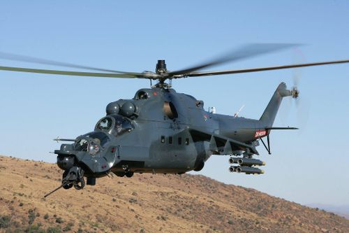 Trực thăng vũ trang hạng nặng Mil Mi-24 (hiệu NATO: Hind) là một mẫu trực thăng đầy uy lực và đã trải qua nhiều trận chiến khác nhau trong lịch sử để chứng minh sức mạnh của mình, bao gồm cả Chiến tranh Việt Nam – Campuchia và cả Chiến tranh Iraq. Nguồn ảnh: Pinterest.