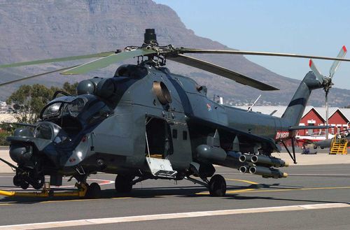 Mẫu trực thăng vũ trang Mi-24 sở hữu kích thước khá đồ sộ với chiều dài cơ sở đạt 17,5m, đường kính rô-to đạt 17,3m, sải cánh rộng 6,5m và chiều cao cũng đạt 6,5m. Nguồn ảnh: keywordbasket.com.