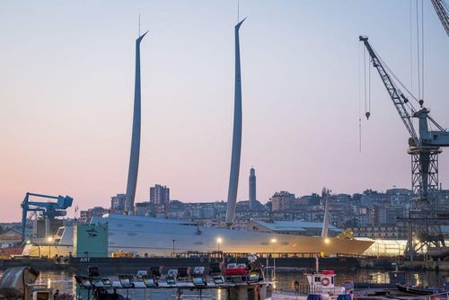  Siêu du thuyền Sailing Yacht A của nhà công nghiệp Andrey Melnichenko, chủ sở hữu chính cảng Murmansk, cũng bị Italy thu giữ hôm 12/3. Ảnh: AFP.