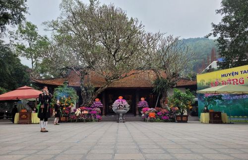 Đền Thỏng (Đền Trình) tại Khu danh thắng Tây Thiên.