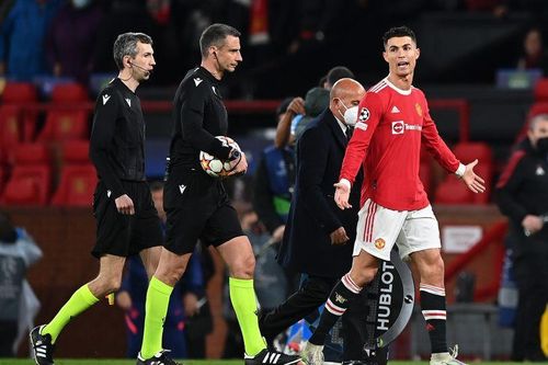 Ronaldo cũng bất mãn trọng tài 