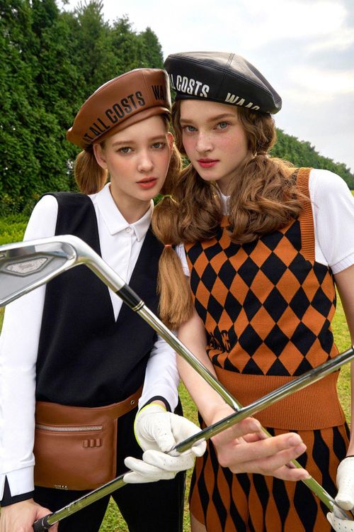  Trang phục chơi golf ngày càng đa dạng và đắt đỏ. Ảnh: Kolon FnC. 