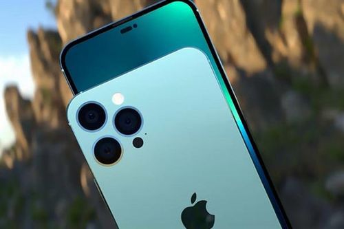 Thông tin rò rỉ cũng cho thấy, iPhone 14 sẽ đi kèm với màn hình OLED dẻo 6.06 inch. Để nhớ lại, bản vẽ CAD của thiết bị này cho thấy nó vẫn sử dụng thiết kế notch như các mẫu iPhone 14 hiện tại, trong khi các model “Pro” sẽ chuyển sang sử dụng màn hình đục lỗ hiện đại hơn.