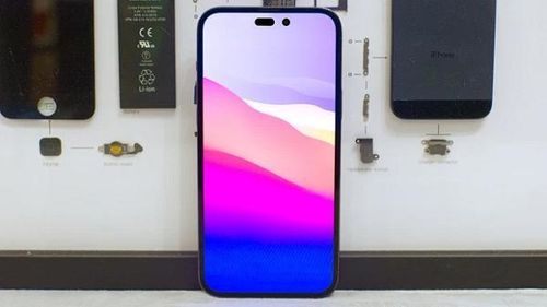 iPhone 14 Pro sẽ tiếp tục sở hữu độc quyền màn hình ProMotion 120Hz, cho trải nghiệm vuốt mượt mà hơn. Chúng ta cũng sẽ thấy iPhone 14 Pro và Pro Max có ống kính zoom quang học 3x, trong khi iPhone 14 thường chỉ có zoom kỹ thuật số.