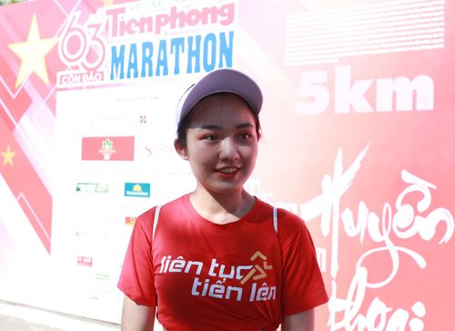 Bạn Phan Thị Phương Hà cho biết:”Côn Đảo là một hòn đảo đẹp và thiêng liêng. Tôi tin là giải Tiền Phong Marathon 2022 năm nay sẽ là bước đệm lớn để Côn Đảo được nhiều người biết đến, cũng như là nhiều người được trải nghiệm, có những kỷ niệm khó quên trên mảnh đất xinh đẹp này".