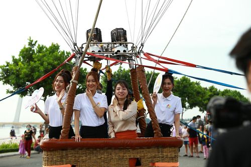  Giám đốc Trung tâm Xúc tiến Du lịch Đà Nẵng Nguyễn Thị Hoài An, cho biết lễ hội khinh khí cầu nhằm chào đón sự trở lại các chuyến bay quốc tế. "Đây cũng là tiền đề để TP hình thành các sản phẩm du lịch độc đáo, mới lạ, hấp dẫn trong thời gian đến", bà An nói. 