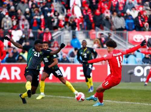  Tiếp đó, Tajon Buchanan và Junior Hoilett lập công, cùng tình huống phản lưới của Adrian Mariappa (Jamaica) giúp Canada có trận thắng trận. 