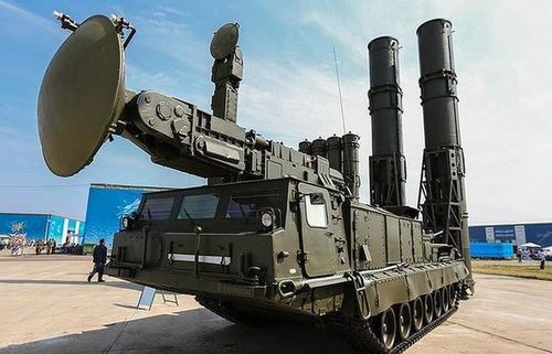 Ngoài phục vụ nhu cầu của nội địa, S-300V4 còn thu hút sự quan tâm đặc biệt của nhiều khách hàng khắp thế giới, nó được nhận xét sẽ là sự bổ sung đáng giá cho S-400 Triumf hay S-300 Favorit, nhưng với thực tế diễn ra, tiềm năng xuất khẩu của nó đang bị đặt dấu hỏi rất lớn