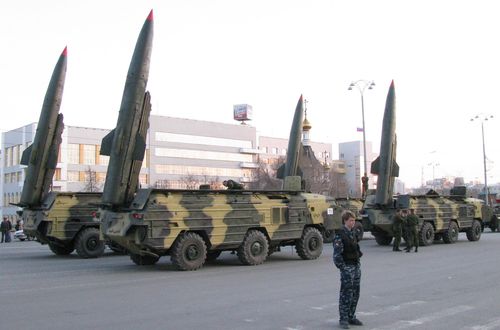 Nhưng thực tế tên lửa Ukraine đã gây thiệt hại đáng kể, khi nó bắn trúng khu vực đỗ máy bay Nga làm "cháy rụi" một chiếc Su-30SM, trong khi vụ tập kích vào địa điểm trú quân cũng được cho là gây tổn thất nặng về nhân sự.
