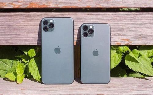 Điều này hoàn toàn hợp lý bởi nhiều người sẵn sàng chi thêm 70 USD để mua một iPhone lớn hơn, có vẻ ngoài giống những mẫu hiện đại và có camera kép thay vì iPhone SE kiểu dáng cũ chỉ để có chip A15 và 5G - tính năng vốn chưa phổ biến.