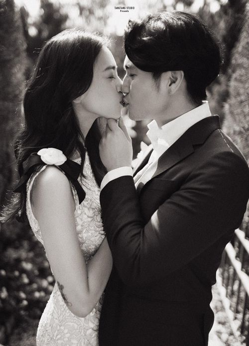  Ngô Thanh Vân cũng cảm thấy mình thay đổi khi ở bên Huy Trần. Cụ thể cô sống chậm lại, bớt căng thẳng vì luôn được chồng sắp cưới chia sẻ, động viên. 