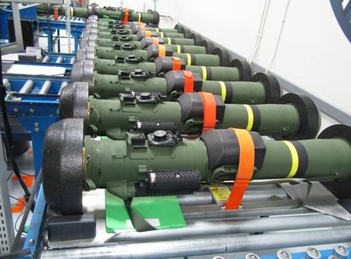 Ba năm trở lại gần đây, quân đội Mỹ chỉ đặt mua hơn 2.000 tên lửa Javelin từ Lockheed Martin. (Ảnh: Lockheed Martin)