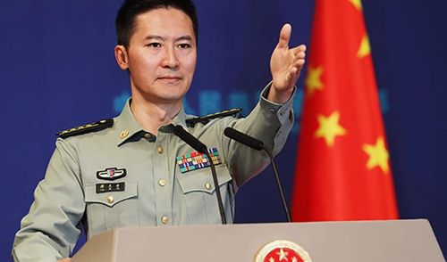 Phát ngôn viên Bộ Quốc phòng Trung Quốc Đàm Khắc Phi cáo buộc chính phủ và truyền thông Australia xuyên tạc thông tin, gây căng thẳng. Ảnh: SCMP