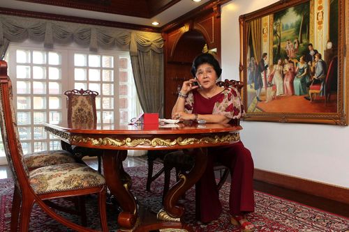  Cựu đệ nhất phu nhân Philippines Imelda Marcos tại khu nghỉ dưỡng Fort Ilocandia ở thành phố Laoag, phía bắc Manila, ngày 13/5/2010. Ảnh: Reuters. 