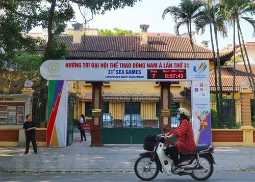 Đồng hồ đếm ngược SEA Games 31 được đặt tại Tổng cục Thể dục Thể thao. (Ảnh: Tuấn Đức/TTXVN) 
