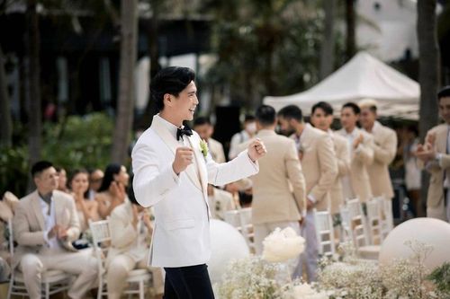 Khoảnh khắc hạnh phúc trong hôn lễ của diễn viên Hai Phượng. Ảnh: NVCC.