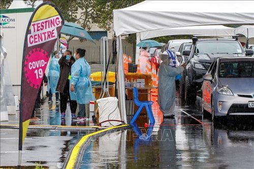 Một điểm xét nghiệm COVID-19 tại Auckland, New Zealand. Ảnh: AFP/TTXVN