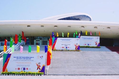 Tại các địa điểm tổ chức môn thi đấu SEA Games, các pano lớn được lắp đặt... Ảnh: báo Quảng Ninh