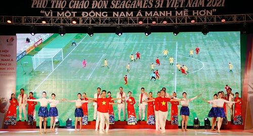 Tiết mục văn nghệ chào đón SEA Games 31 tại tỉnh Phú Thọ. Ảnh: Báo Phú Thọ