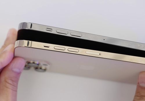 Những thay đổi trong thiết kế của iPhone 14 Pro Max (màu đen). Ảnh: Unbox Therapy.