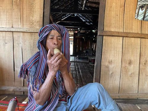 Sáo đất - một trong những nhạc cụ truyền thống của người H're.