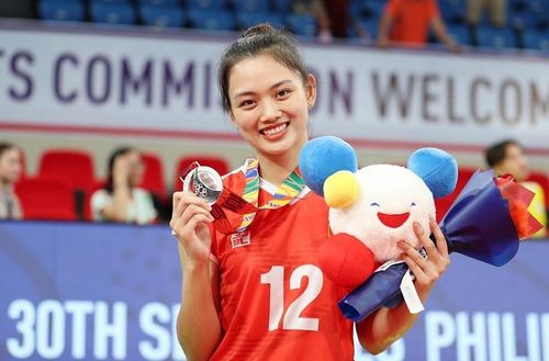 Nguyễn Thu Hoài được coi là "hoa khôi thế hệ mới" của bóng chuyền nữ Việt Nam.