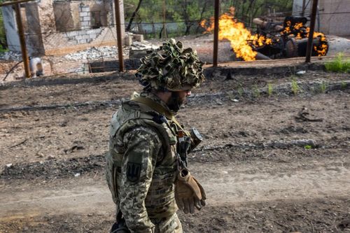  Binh sĩ Ukraine tại Kharkiv. Ảnh: Reuters. 