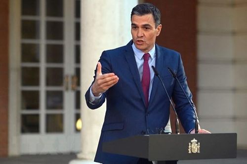 Điện thoại của Thủ tướng Tây Ban Nha Pedro Sanchez cũng nằm trong danh sách bị nghe lén. (Ảnh: AFP/TTXVN)