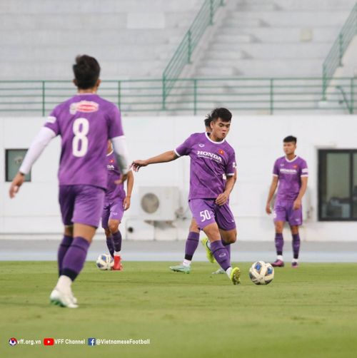 Mọi vị trí đều nỗ lực trong tập luyện nhằm chuẩn bị cho giải U23 châu Á. Ảnh: VFF