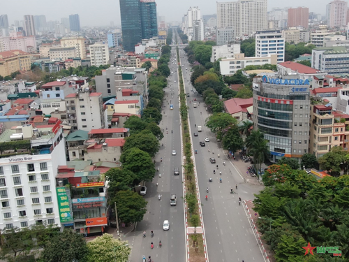 Quá trình đô thị hóa nhanh chóng ở các quận phía Tây Thủ đô khiến cơ sở, hạ tầng, trong đó có hệ thống thoát nước không phát triển kịp, từ đó dẫn tới ngập úng. 