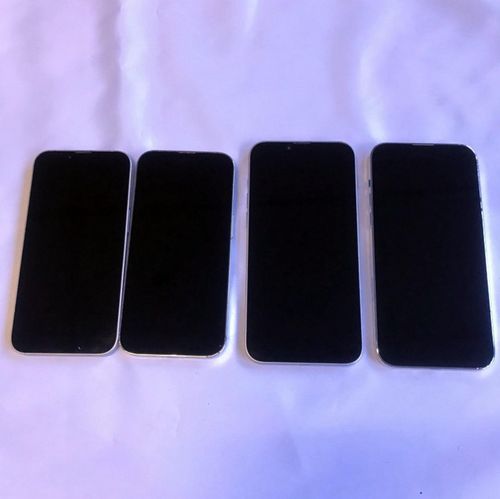 Các chi tiết trong mô hình iPhone 14 đều giống tin đồn và ảnh rò rỉ. Ảnh: Sonny Dickson.
