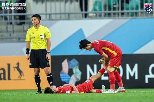 Nhiều cầu thủ U23 Việt Nam không đảm bảo thể lực để chơi hết 90 phút. Ảnh: Changsuek.