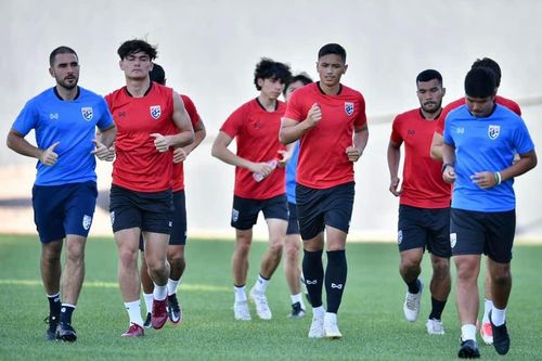U23 Thái Lan chủ yếu tập nhẹ trước trận gặp Hàn Quốc. Ảnh: FAT.
