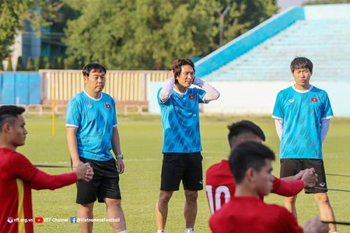 HLV Gong Oh-kyun cần có thành tích trong lần đầu dẫn dắt U23 Việt Nam. Ảnh: VFF