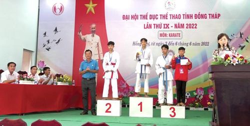 Các vận động viên đạt huy chương nội dung thi đấu Kumite (đối kháng) cá nhân nam