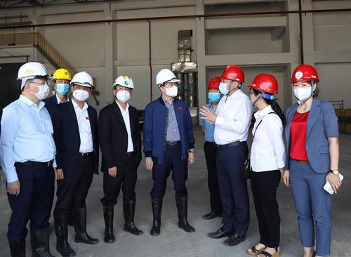 Đoàn giám sát của Thường trực HĐND TP Hà Nội do Chủ tịch HĐND TP Nguyễn Ngọc Tuấn chủ trì giám sát tại Khu liên hiệp xử lý chất thải Nam Sơn (huyện Sóc Sơn)