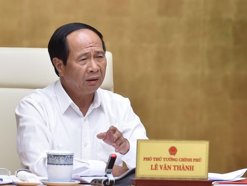 Phó Thủ tướng Lê Văn Thành phát biểu kết luận cuộc họp.