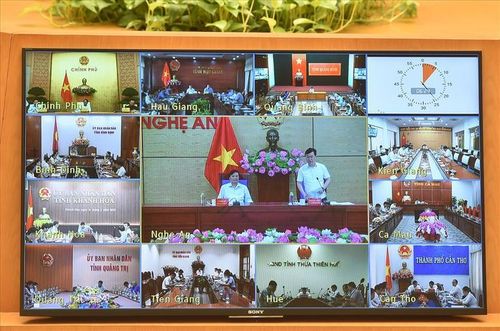 Cuộc họp được trực tuyến tới các địa phương.