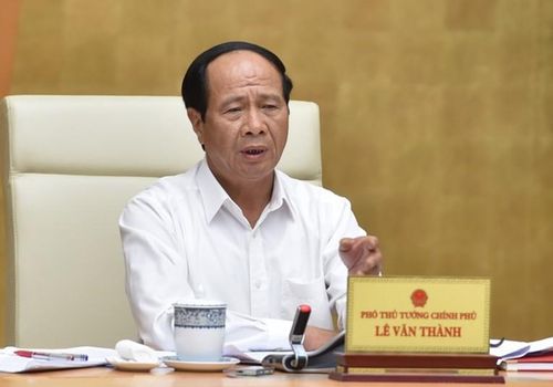 "Mục tiêu không được phép thay đổi, từ nay tới cuối năm, dứt khoát phải hoàn thành 361 km của giai đoạn 1, các nhà thầu xây dựng không đáp ứng được yêu cầu thì phải điều chuyển khối lượng, thay thế ngay. Ban quản lý không hoàn thành nhiệm vụ, để xảy ra chậm tiến độ, không đảm bảo chất lượng cũng phải thay thế".