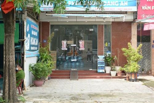 Công an đã tiến hành niêm phong căn nhà 5 tầng để phục vụ quá trình điều tra cái chết của bé gái 6 tuổi. (Nguồn: VTV)